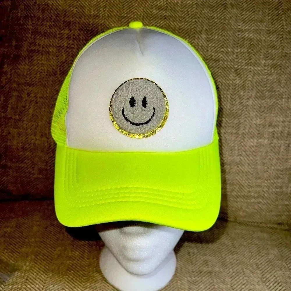 HAPPY FACE TRUCKER CAP HAT Snapback